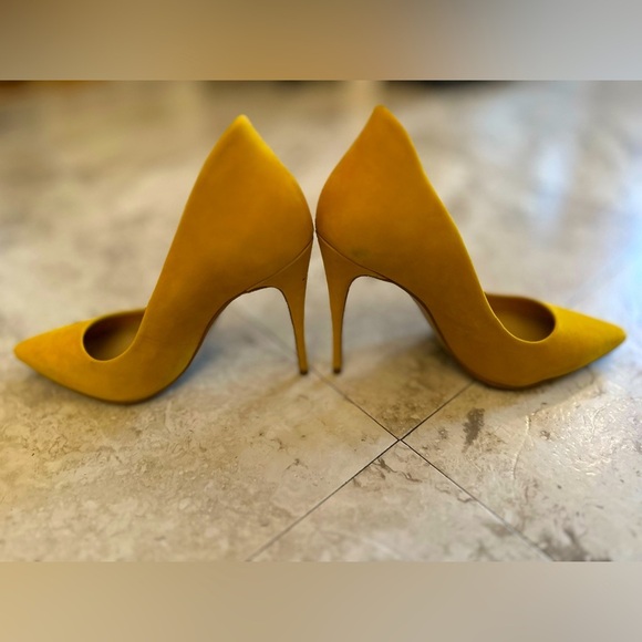Aldo - Mustard Yellow Cassedy Pump - Size 8 - Picture 2 of 9